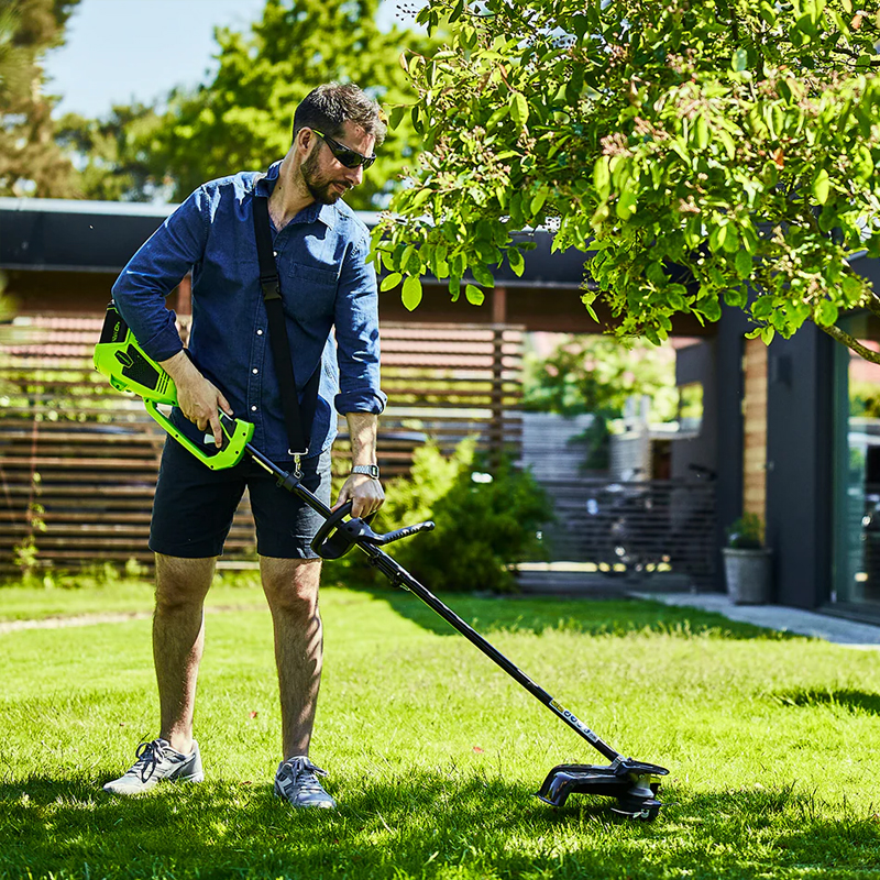 Greenworks GD40BCK4 Decespugliatore a Batteria con Batteria 4Ah + Caricabatteria inclusi