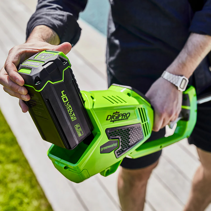 Greenworks GD40BCK4 Decespugliatore a Batteria con Batteria 4Ah + Caricabatteria inclusi