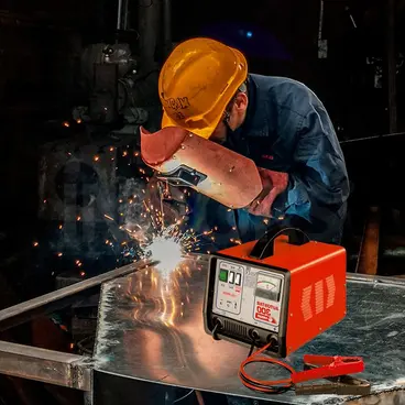 Utilizzo Helvi Autostar 300 - Caricabatterie con Avviamento Portatile