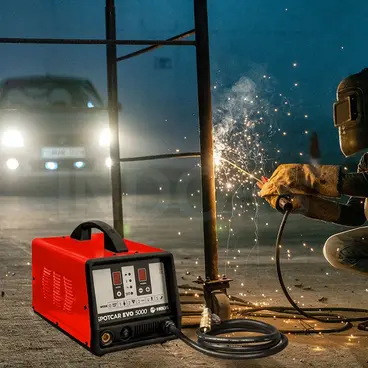 Utilizzo Helvi SpotCar EVO 5000 - Saldatrice Spot Welding Trifase