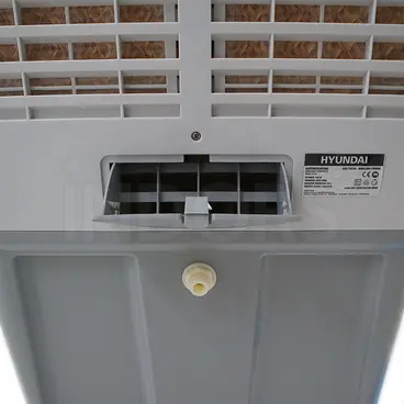 Hyundai 75210 - Raffrescatore ad Acqua 7000 m³/h con Cassa Bluetooth e Luci LED di 7 Colori
