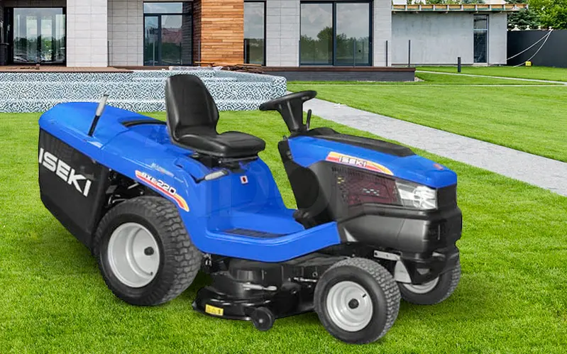 Iseki SXE 213 - Trattorino Rasaerba con Contenitore di Raccolta