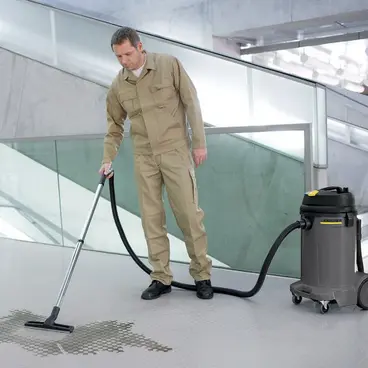 Aspirapolvere professionale Karcher NT 48/1 liquidi e solidi