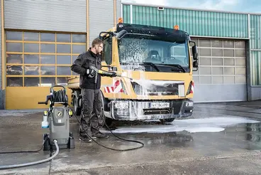 uso Karcher HD 8/18-4 M