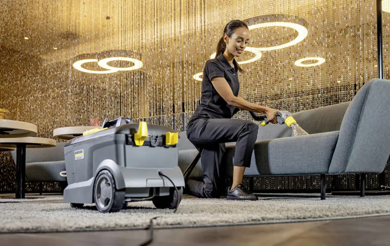 Karcher Puzzi 10/1 1.100-130.0 - Lavatappeti e Lavamoquette Compatto Professionale