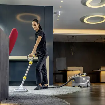 Karcher Puzzi 10/1 1.100-130.0 - Lavatappeti e Lavamoquette Compatto Professionale