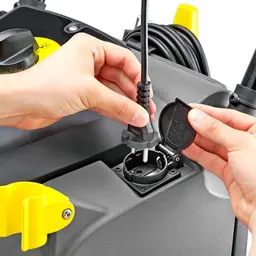 Karcher Puzzi 30/4 - Presa per Spazzola