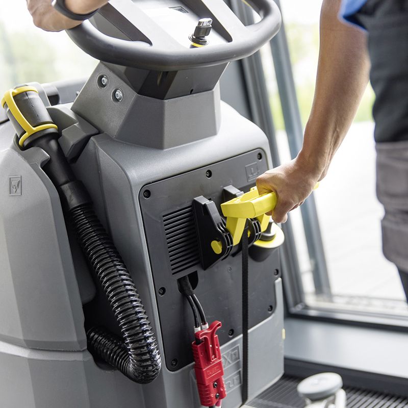 retro dettaglio trazione Karcher BD 50/55 W Classic Bp - Lavasciuga Trazionata a Batteria