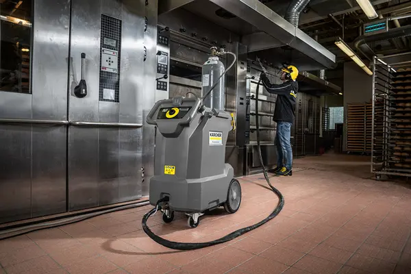 Ice Blaster Karcher IB 10/8 L2P con produzione integrata ghiaccio secco