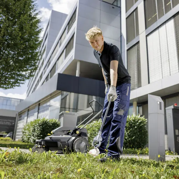 Karcher KM 70/20 C 2SB - Spazzatrice a Spinta 3920 m²