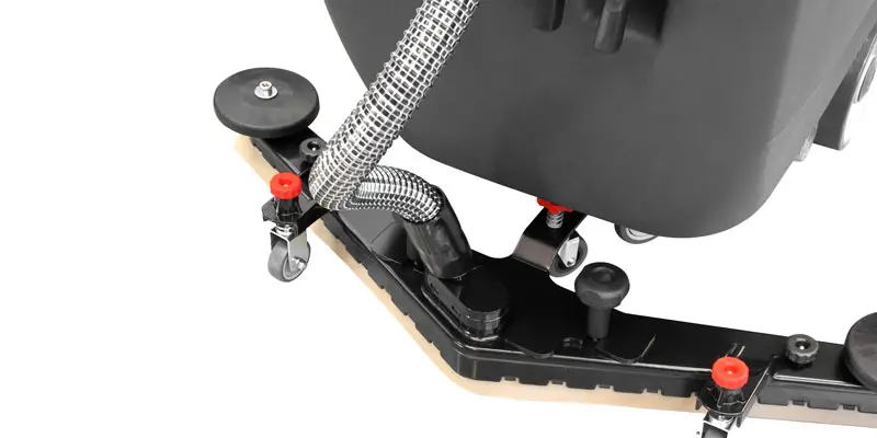 Lavor L5 50B lavasciuga pavimenti con tergipavimento a coda di rondine
