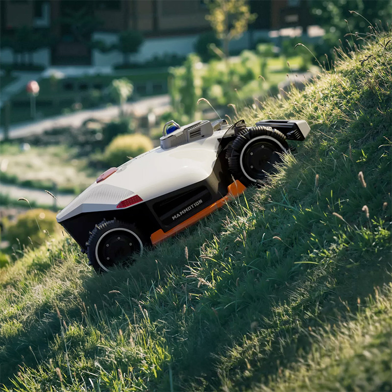Mammotion Luba 3 AWD 5000 - Cordless Robotic Lawnmower with Perimeter Mowing Area of 5000 m²