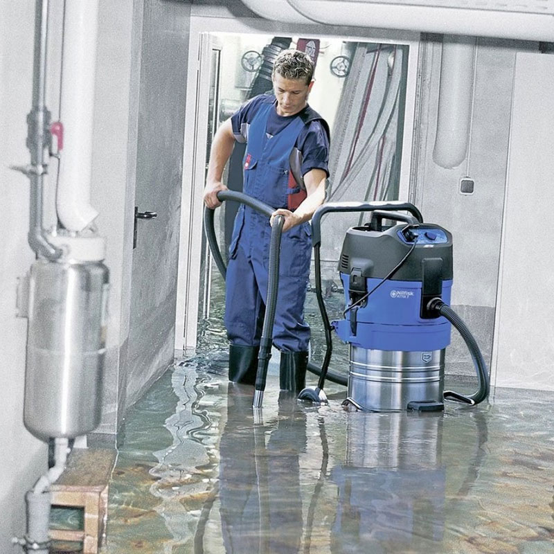 Nilfisk ATTIX 751-71 MWF - Wet and Dry Vacuum Cleaner with Internal Pump