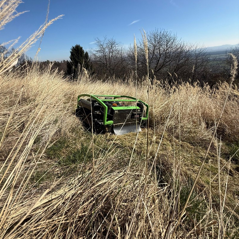 Pogo M-Tech SKK 100 - Radio-Controlled Robot Lawn Mower