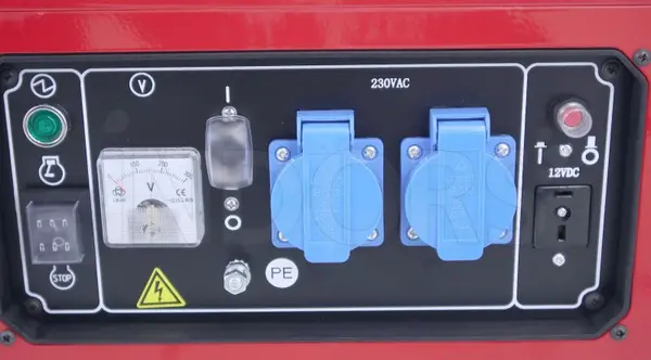 pannello controllo Pramac EM4100 - Gruppo Elettrogeno con AVR 3,5 kW