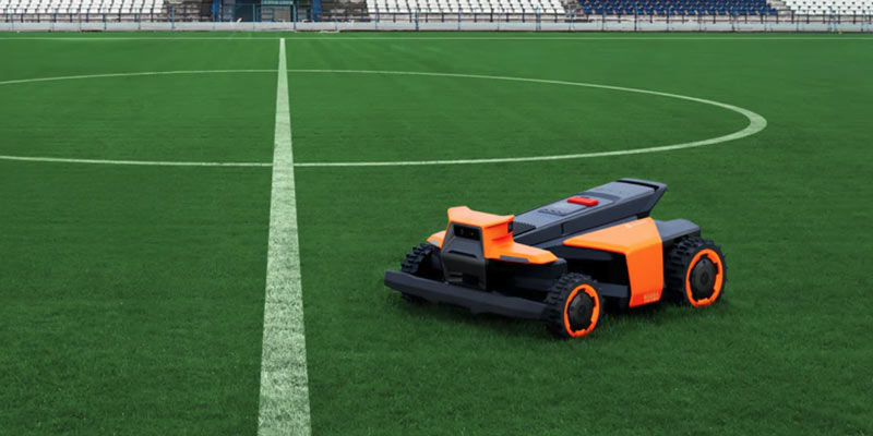 Robot rasaerba professionale senza filo perimetrale Segway Terranox per gestione aree verdi commerciali