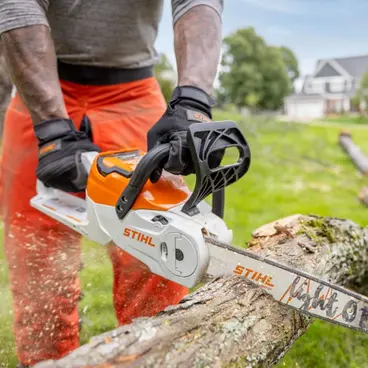 Stihl MSA 60 - Motosega 36V con Barra 30 cm incluso Kit Batteria e Caricabatterie