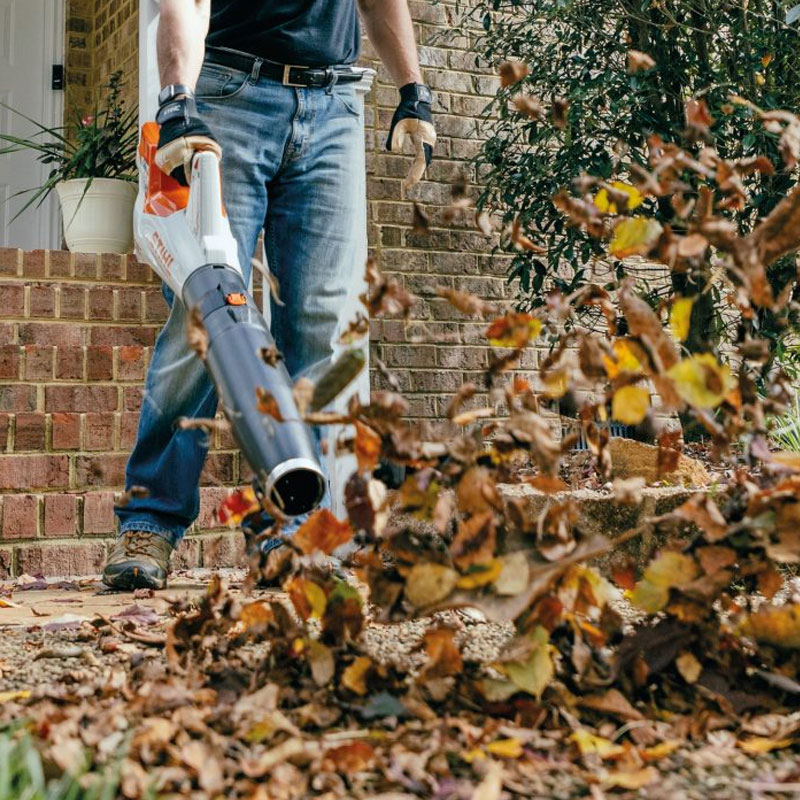 Stihl BGA 60 SET - Soffiatore a Batteria 36V con Batteria e Caricabatterie inclusi