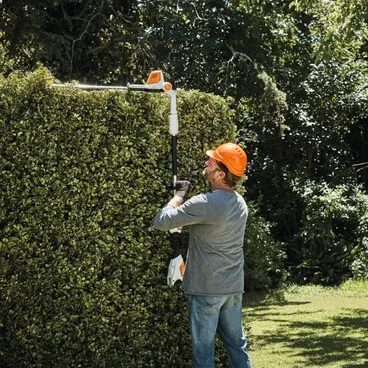 Stihl HLA 56 SET - Tagliasiepi a Batteria Regolabile con Batteria AK 20 + Caricabatteria AL 101 inclusi