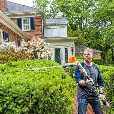 Stihl HLA 56 SET - Tagliasiepi a Batteria Regolabile con Batteria AK 20 + Caricabatteria AL 101 inclusi