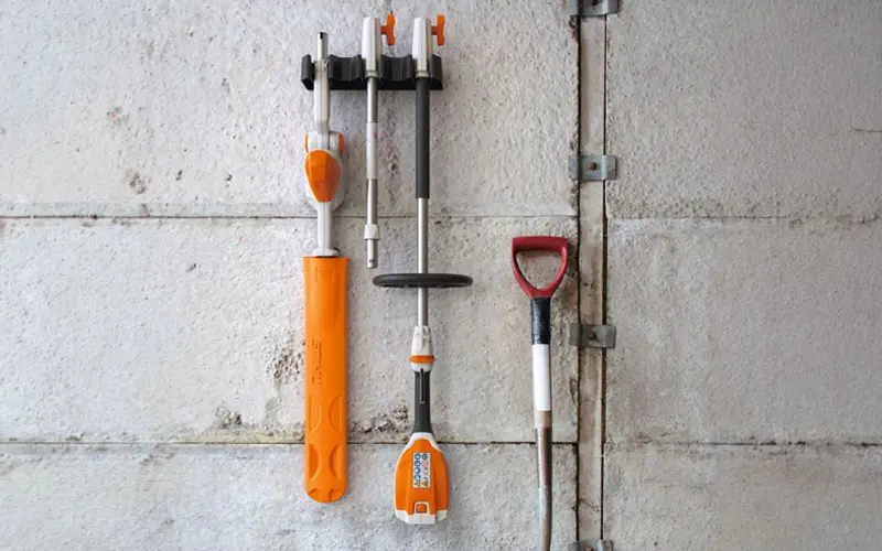 Stihl HLA 56 SET - Tagliasiepi a Batteria Regolabile con Batteria AK 20 + Caricabatteria AL 101 inclusi