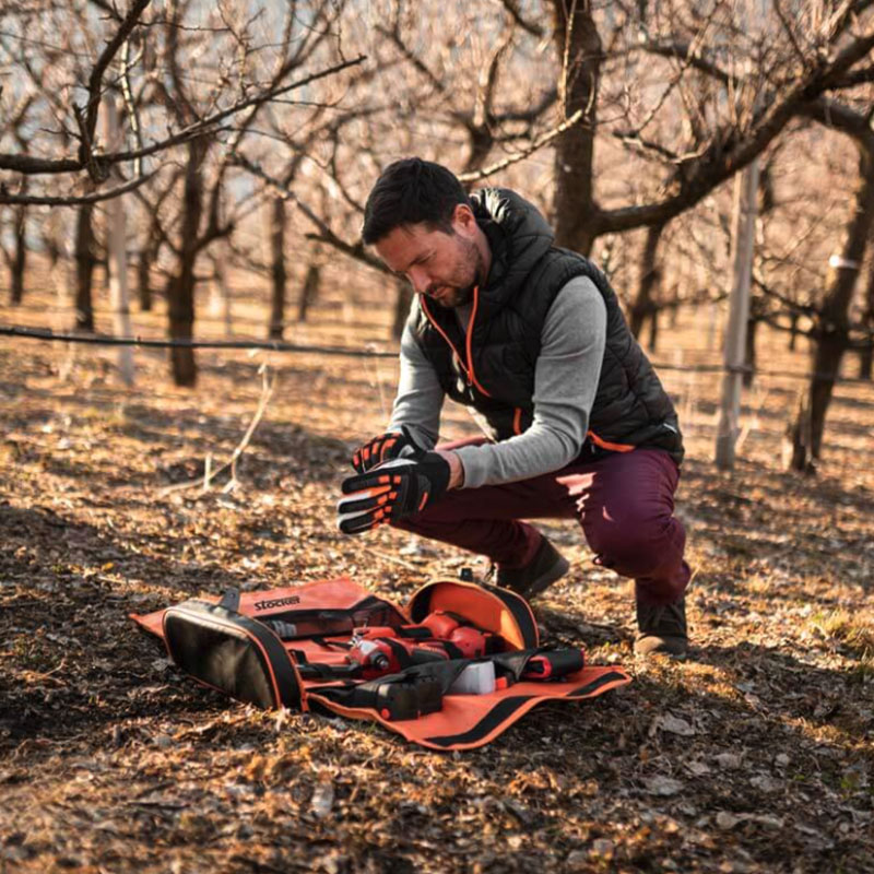 Stocker backpack pruners for scissors and tools