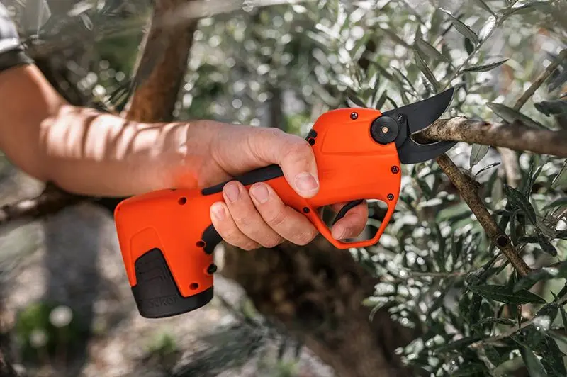 campo di applicazione Stocker Vulcano E-25 TR - Forbici Batteria Brushless