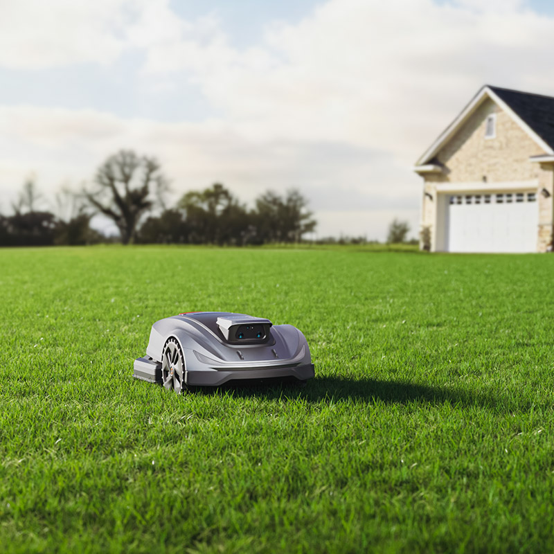 Sunseeker X5 Gen 2 robot tagliaerba in giardino