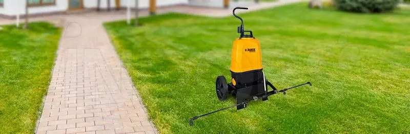 campo applicativo Volpi VITA 16 Kit Pompa - Carrello e Barra Diserbo 16L